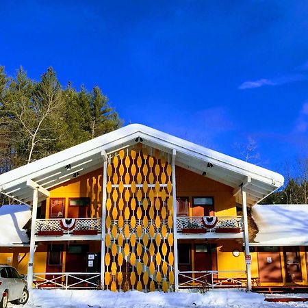 Snowdon Chalet Motel Londonderry Екстериор снимка
