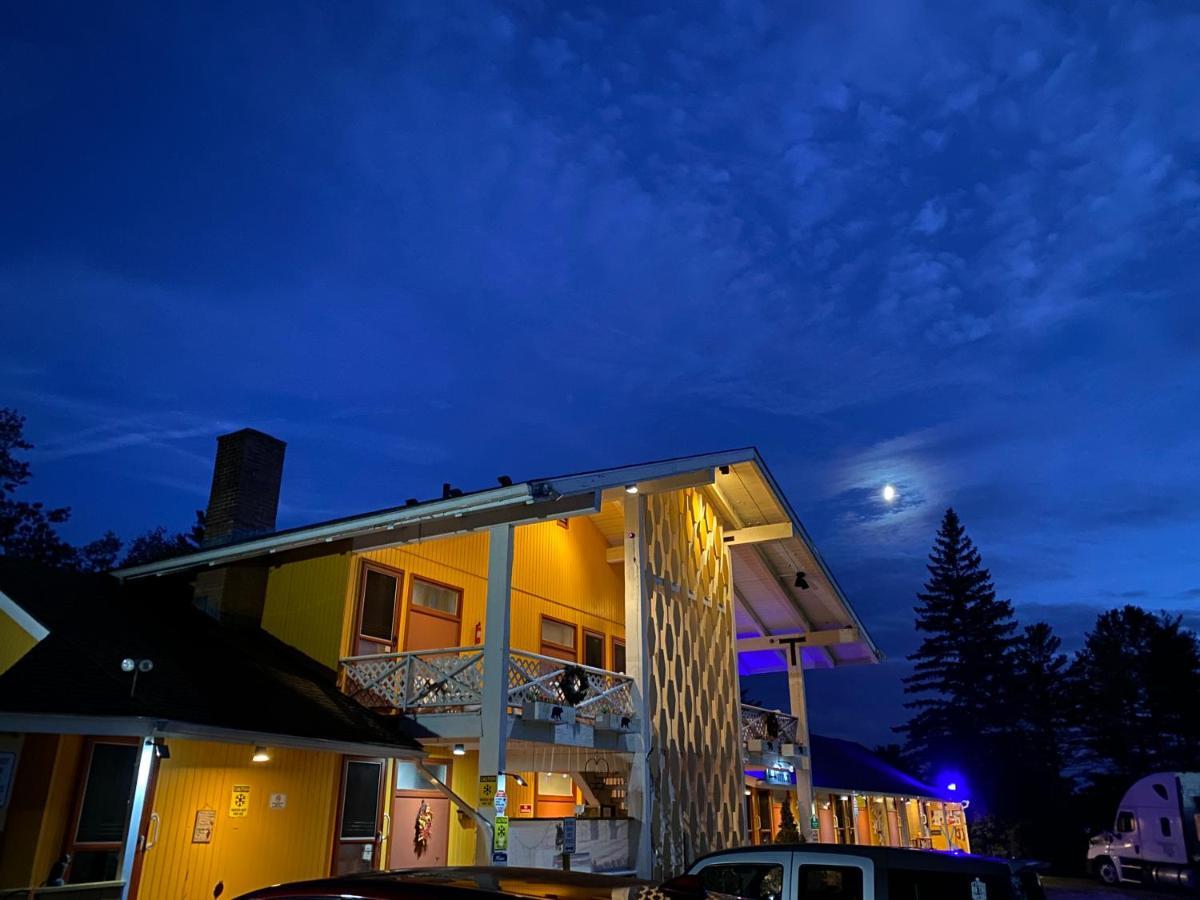Snowdon Chalet Motel Londonderry Екстериор снимка