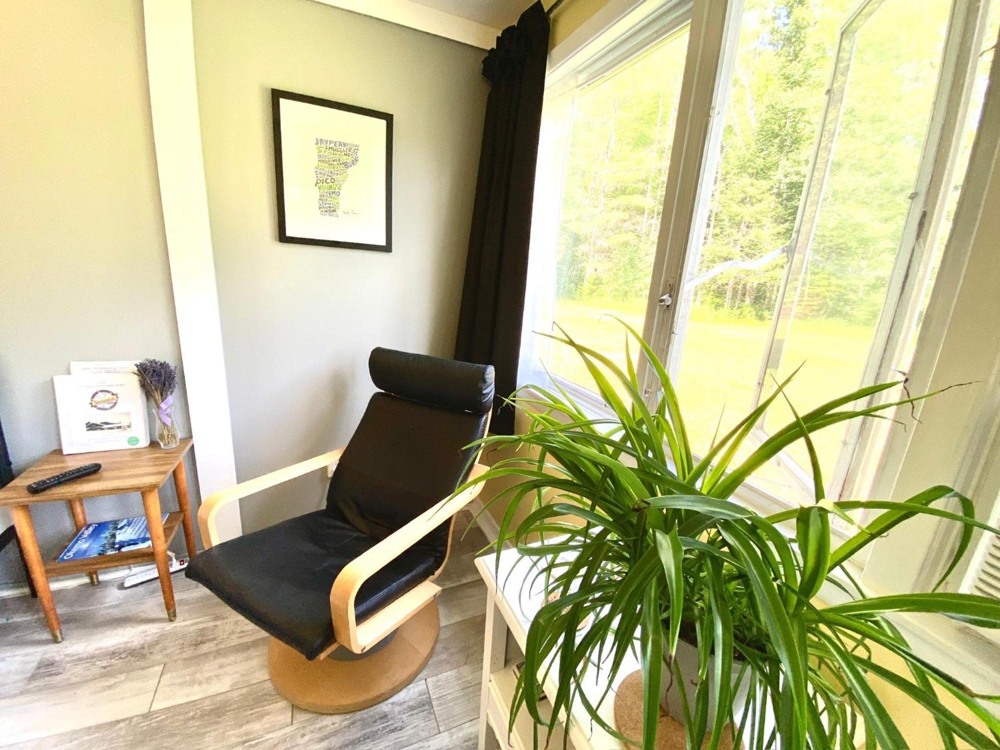 Snowdon Chalet Motel Londonderry Екстериор снимка