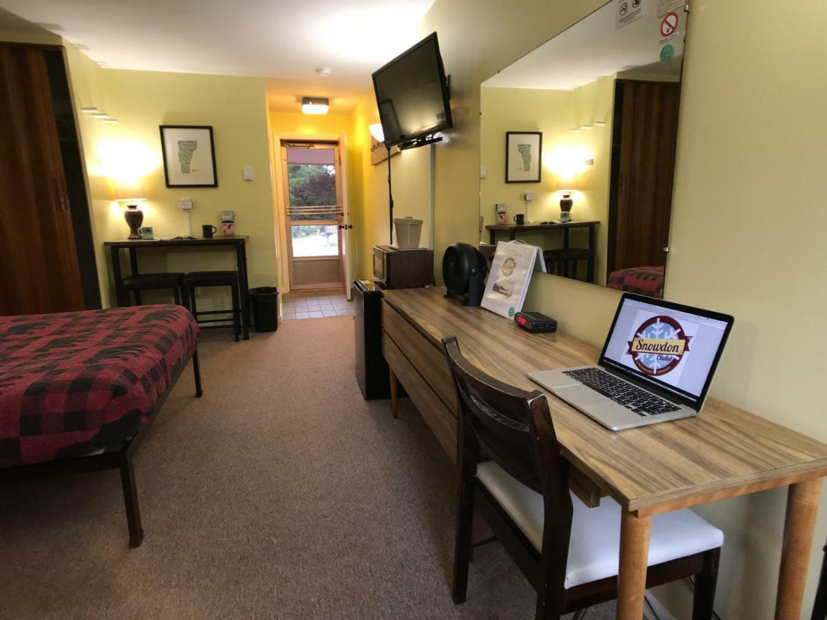 Snowdon Chalet Motel Londonderry Екстериор снимка